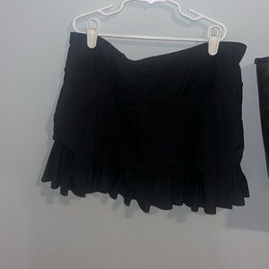 Black Athleta skirt